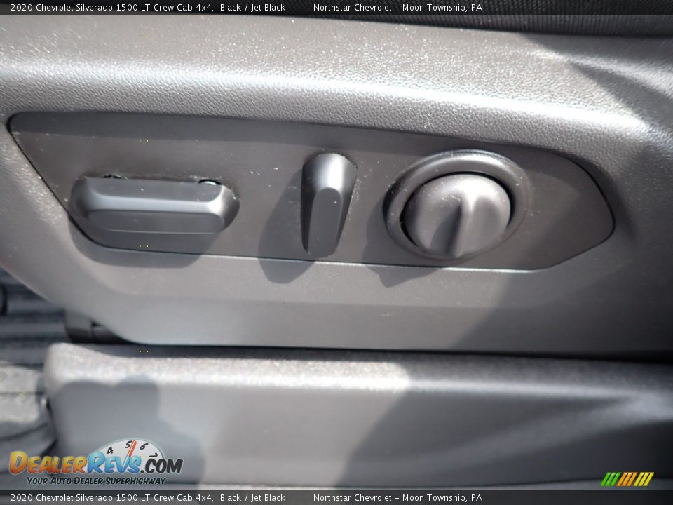 2020 Chevrolet Silverado 1500 LT Crew Cab 4x4 Black / Jet Black Photo #24