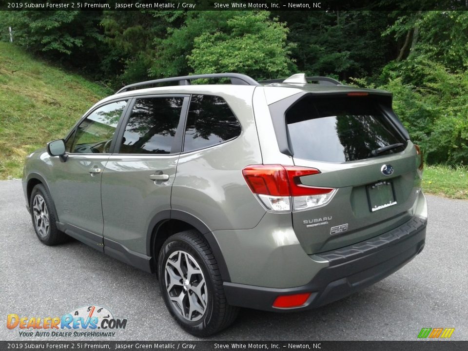 2019 Subaru Forester 2.5i Premium Jasper Green Metallic / Gray Photo #10