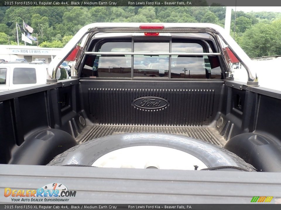 2015 Ford F150 XL Regular Cab 4x4 Black / Medium Earth Gray Photo #9