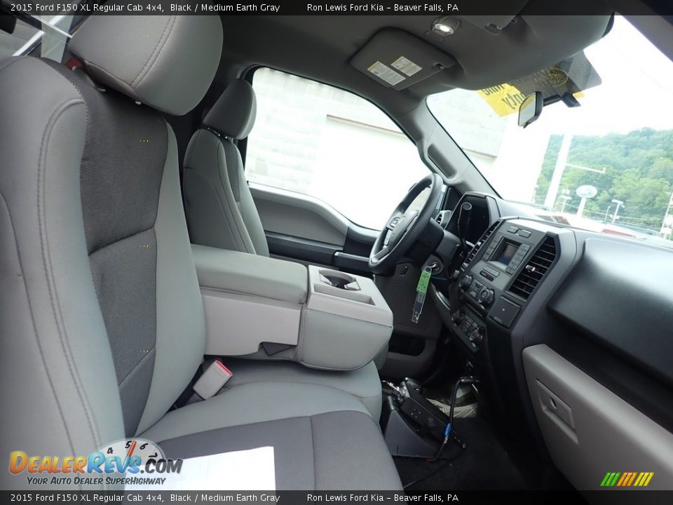 2015 Ford F150 XL Regular Cab 4x4 Black / Medium Earth Gray Photo #11