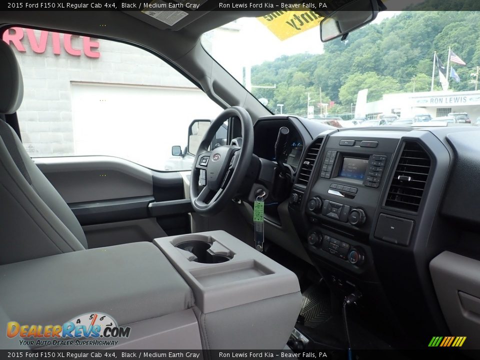 2015 Ford F150 XL Regular Cab 4x4 Black / Medium Earth Gray Photo #12