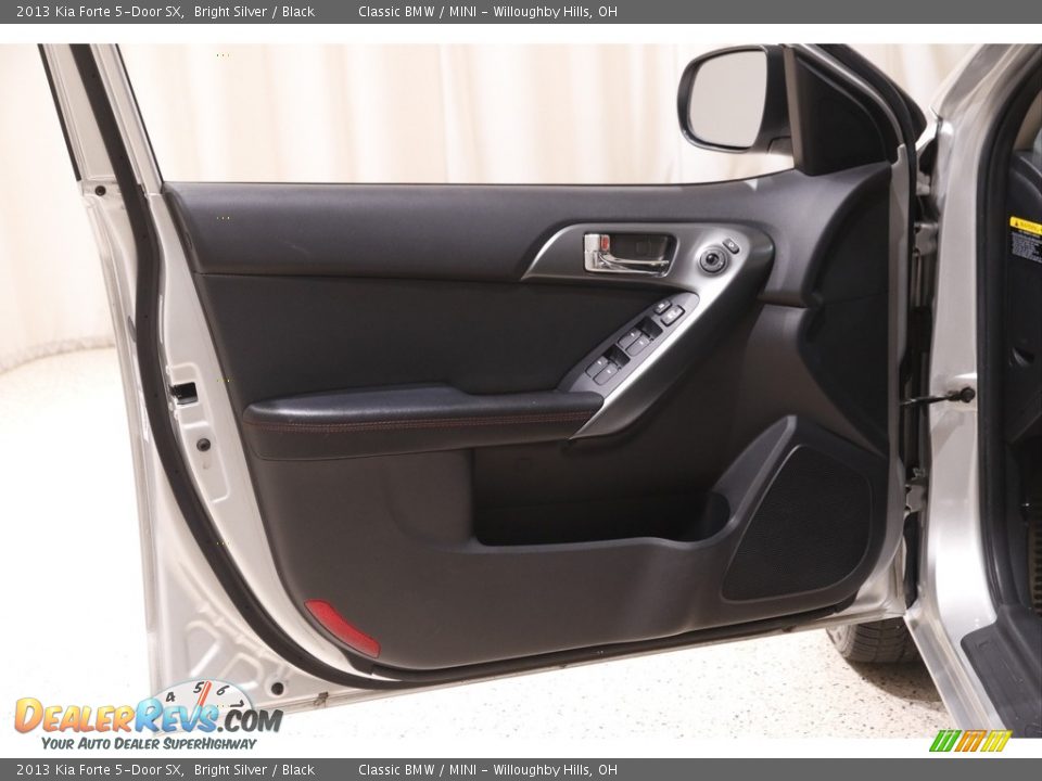 Door Panel of 2013 Kia Forte 5-Door SX Photo #4