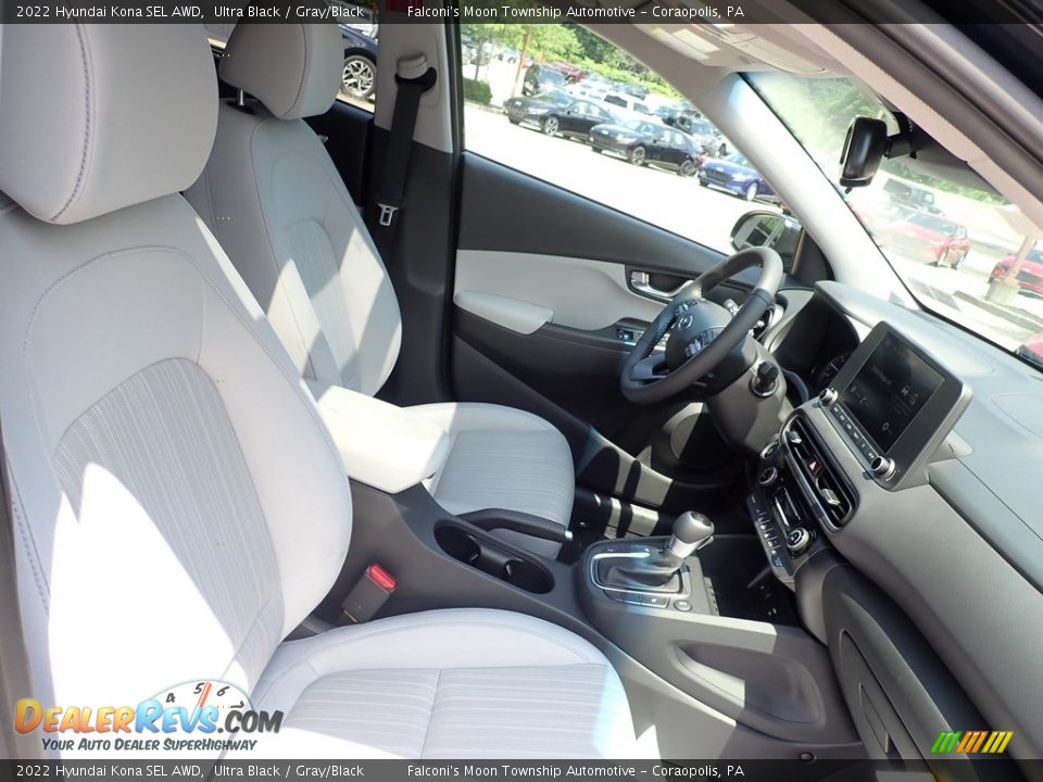 Front Seat of 2022 Hyundai Kona SEL AWD Photo #11