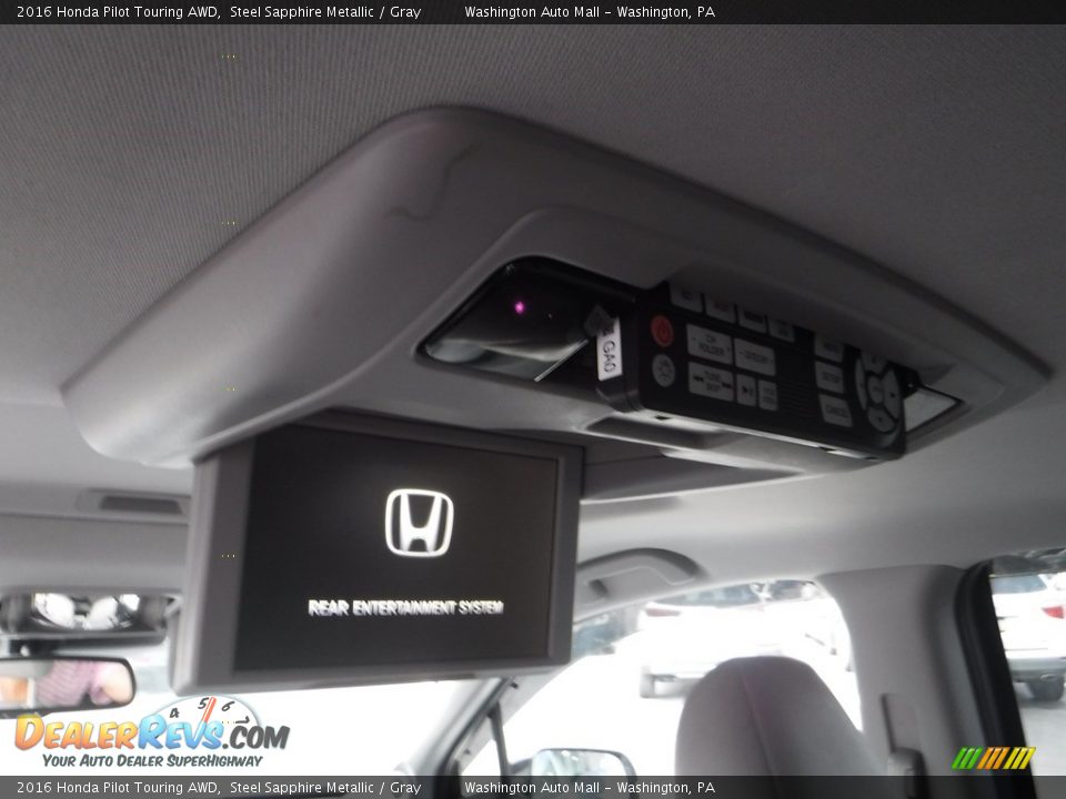 Entertainment System of 2016 Honda Pilot Touring AWD Photo #15