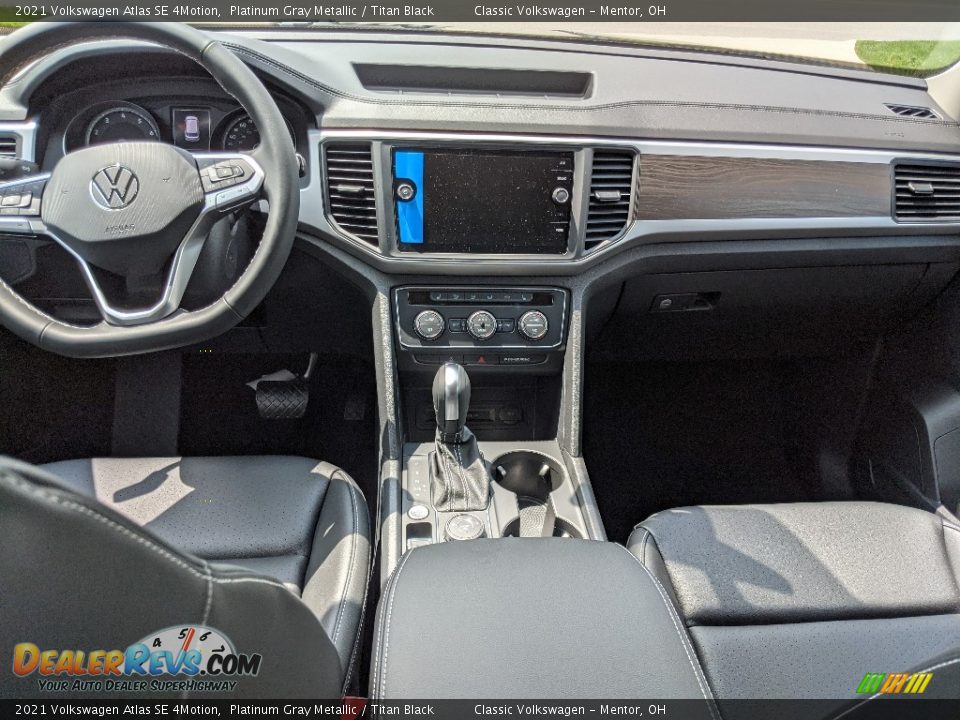 Dashboard of 2021 Volkswagen Atlas SE 4Motion Photo #4