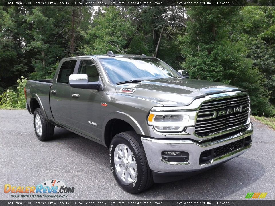 Front 3/4 View of 2021 Ram 2500 Laramie Crew Cab 4x4 Photo #4