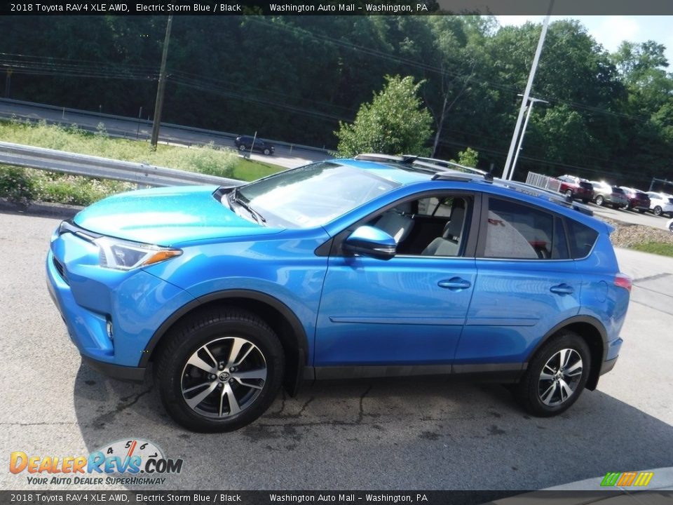2018 Toyota RAV4 XLE AWD Electric Storm Blue / Black Photo #13