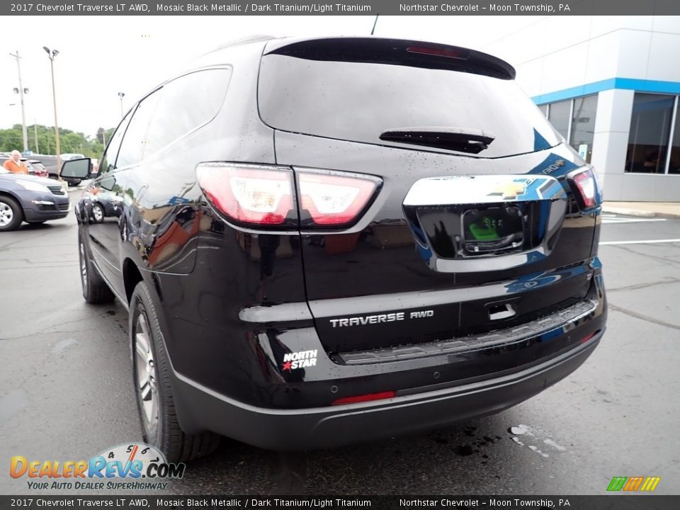 2017 Chevrolet Traverse LT AWD Mosaic Black Metallic / Dark Titanium/Light Titanium Photo #5