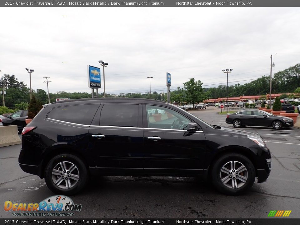 2017 Chevrolet Traverse LT AWD Mosaic Black Metallic / Dark Titanium/Light Titanium Photo #10