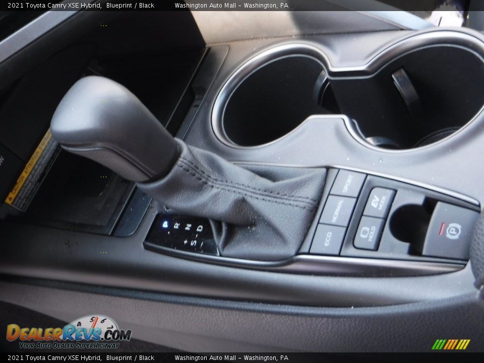 2021 Toyota Camry XSE Hybrid Shifter Photo #23