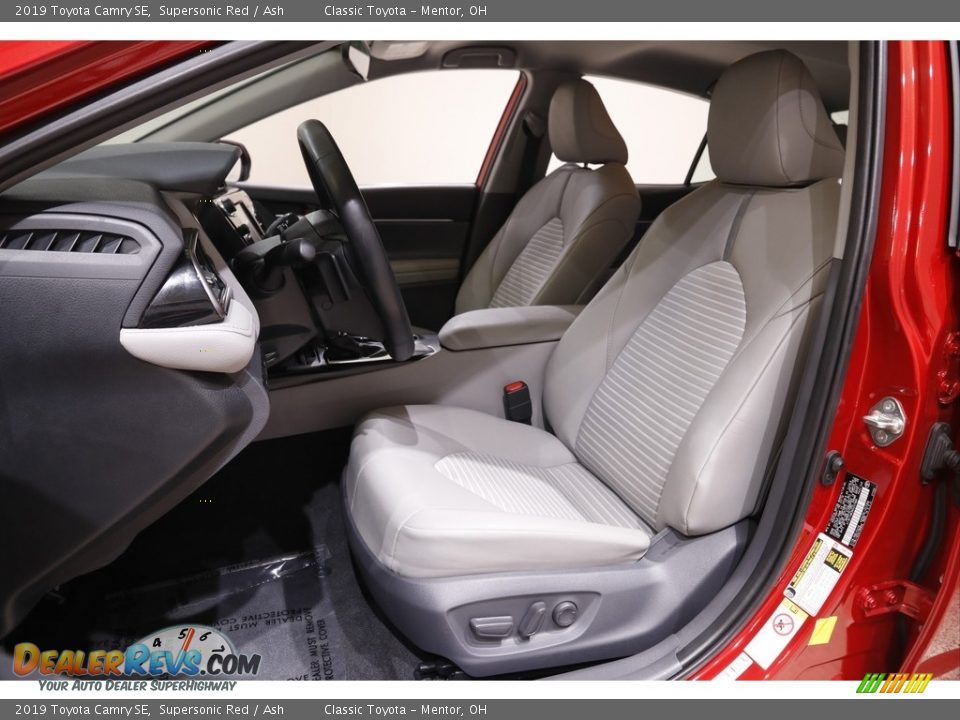 2019 Toyota Camry SE Supersonic Red / Ash Photo #5