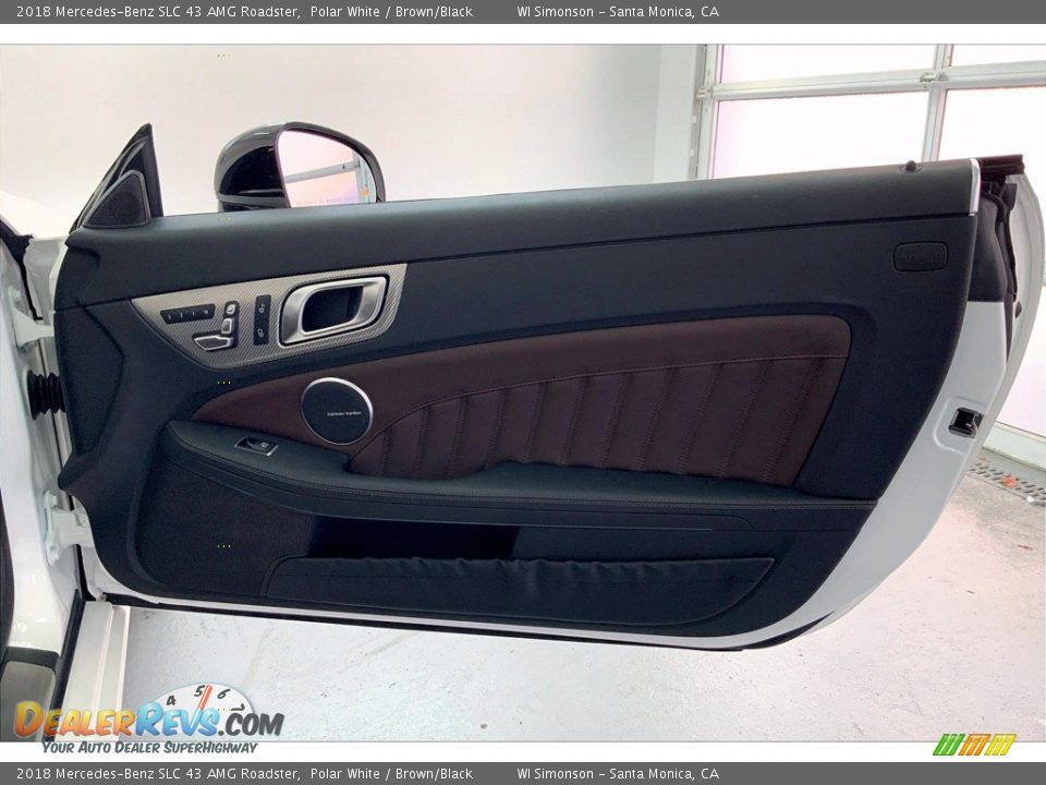 Door Panel of 2018 Mercedes-Benz SLC 43 AMG Roadster Photo #24