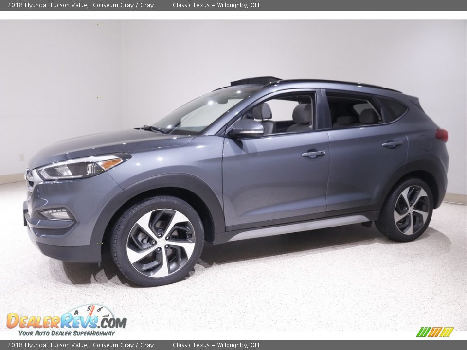 Front 3/4 View of 2018 Hyundai Tucson Value Photo #3