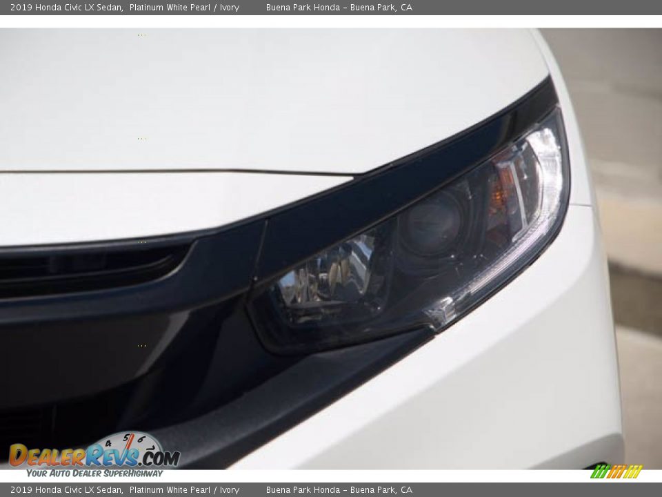 2019 Honda Civic LX Sedan Platinum White Pearl / Ivory Photo #9