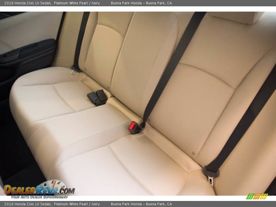 2019 Honda Civic LX Sedan Platinum White Pearl / Ivory Photo #19