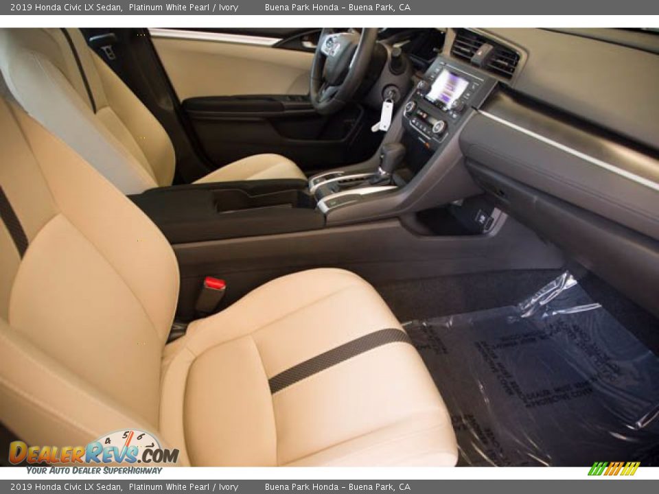 2019 Honda Civic LX Sedan Platinum White Pearl / Ivory Photo #23