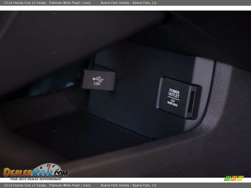 2019 Honda Civic LX Sedan Platinum White Pearl / Ivory Photo #24
