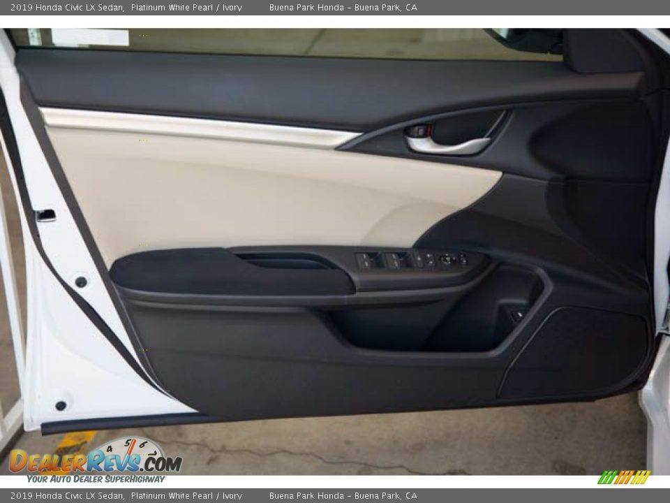2019 Honda Civic LX Sedan Platinum White Pearl / Ivory Photo #29