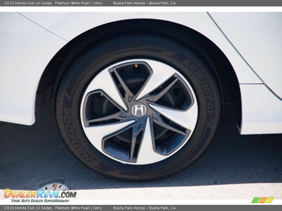 2019 Honda Civic LX Sedan Platinum White Pearl / Ivory Photo #35