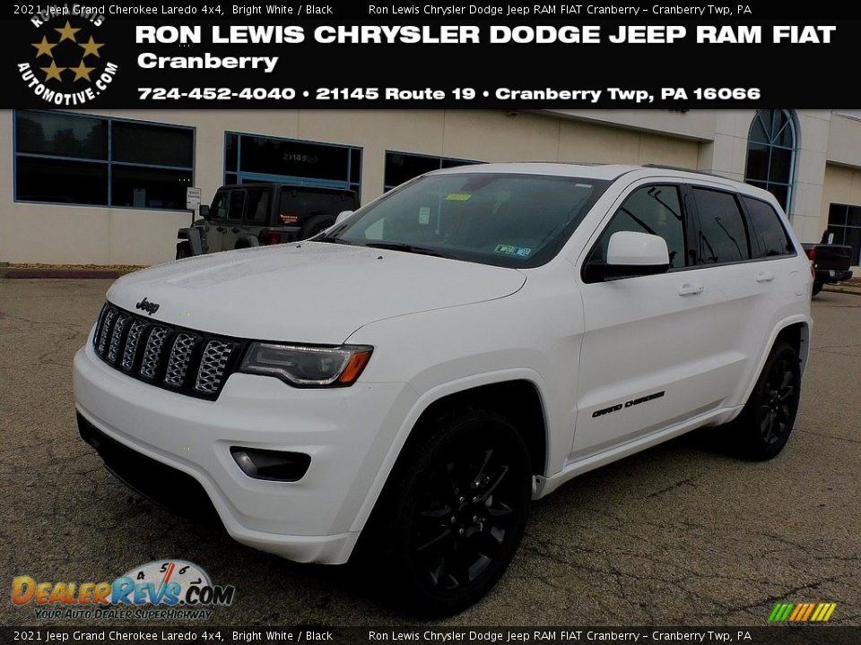 2021 Jeep Grand Cherokee Laredo 4x4 Bright White / Black Photo #1