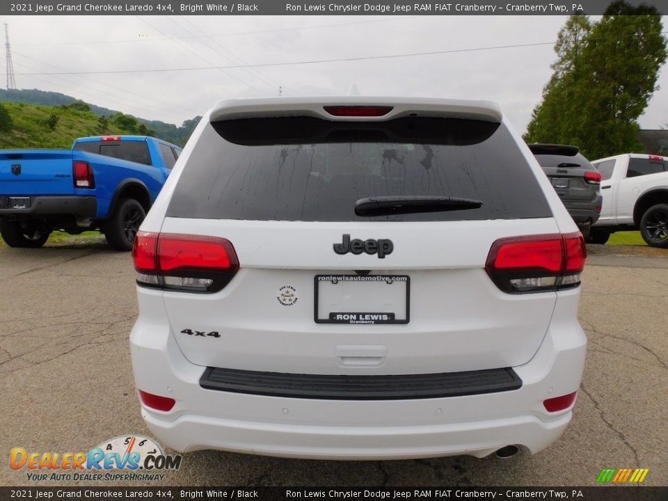 2021 Jeep Grand Cherokee Laredo 4x4 Bright White / Black Photo #6