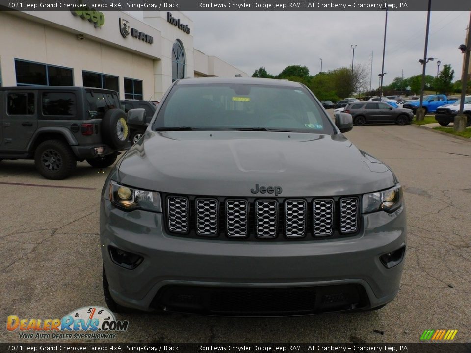 2021 Jeep Grand Cherokee Laredo 4x4 Sting-Gray / Black Photo #2