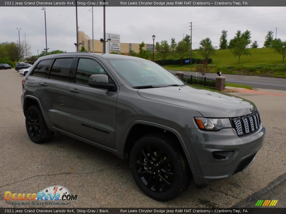 2021 Jeep Grand Cherokee Laredo 4x4 Sting-Gray / Black Photo #3