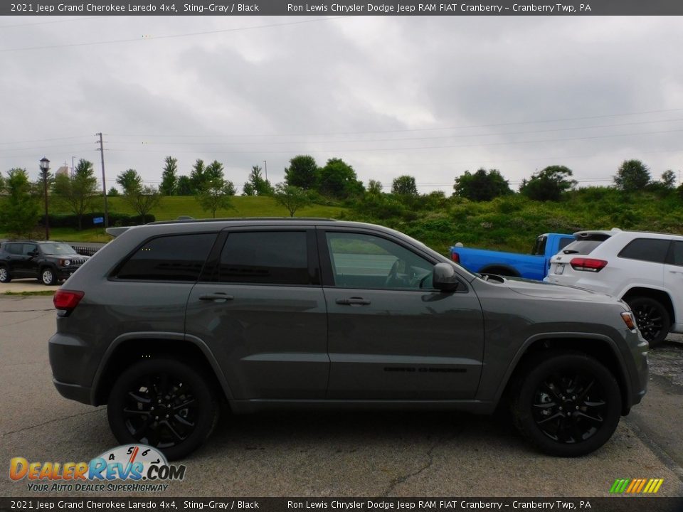 2021 Jeep Grand Cherokee Laredo 4x4 Sting-Gray / Black Photo #4