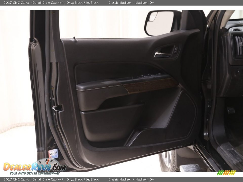 2017 GMC Canyon Denali Crew Cab 4x4 Onyx Black / Jet Black Photo #4