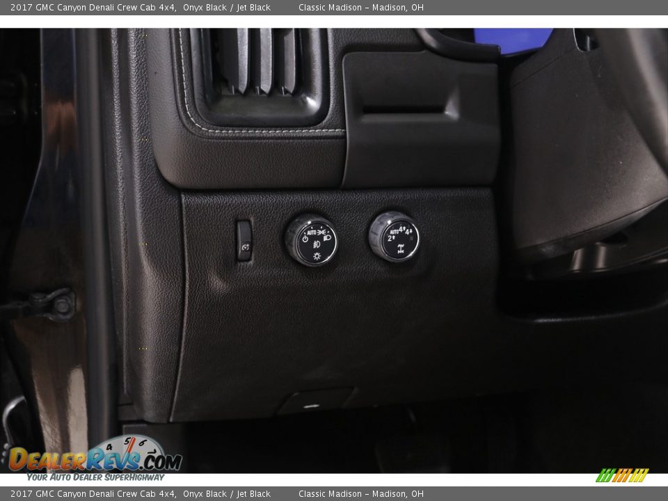 2017 GMC Canyon Denali Crew Cab 4x4 Onyx Black / Jet Black Photo #6