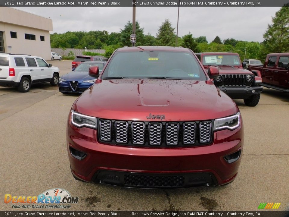 2021 Jeep Grand Cherokee Laredo 4x4 Velvet Red Pearl / Black Photo #2