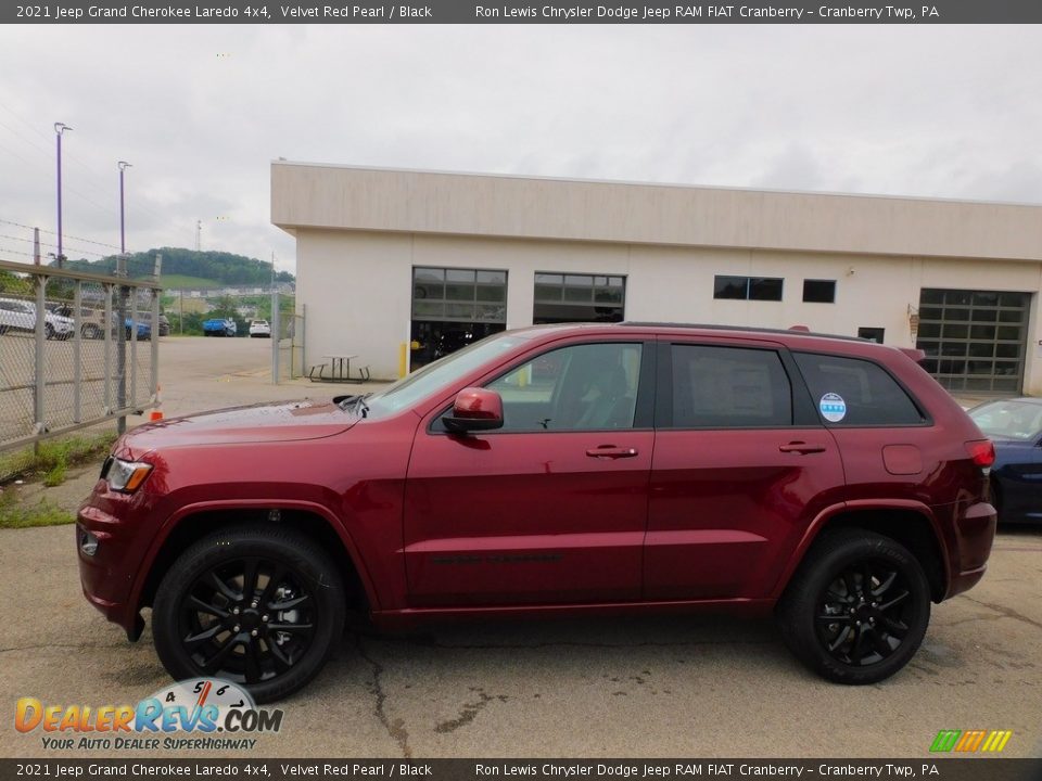 2021 Jeep Grand Cherokee Laredo 4x4 Velvet Red Pearl / Black Photo #9