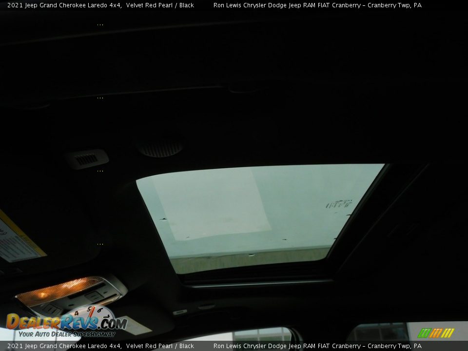 2021 Jeep Grand Cherokee Laredo 4x4 Velvet Red Pearl / Black Photo #15