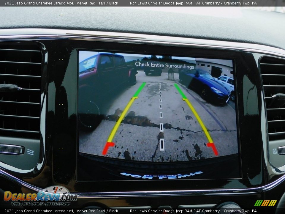 2021 Jeep Grand Cherokee Laredo 4x4 Velvet Red Pearl / Black Photo #17