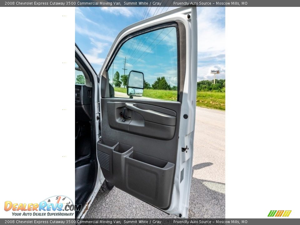 2008 Chevrolet Express Cutaway 3500 Commercial Moving Van Summit White / Gray Photo #29