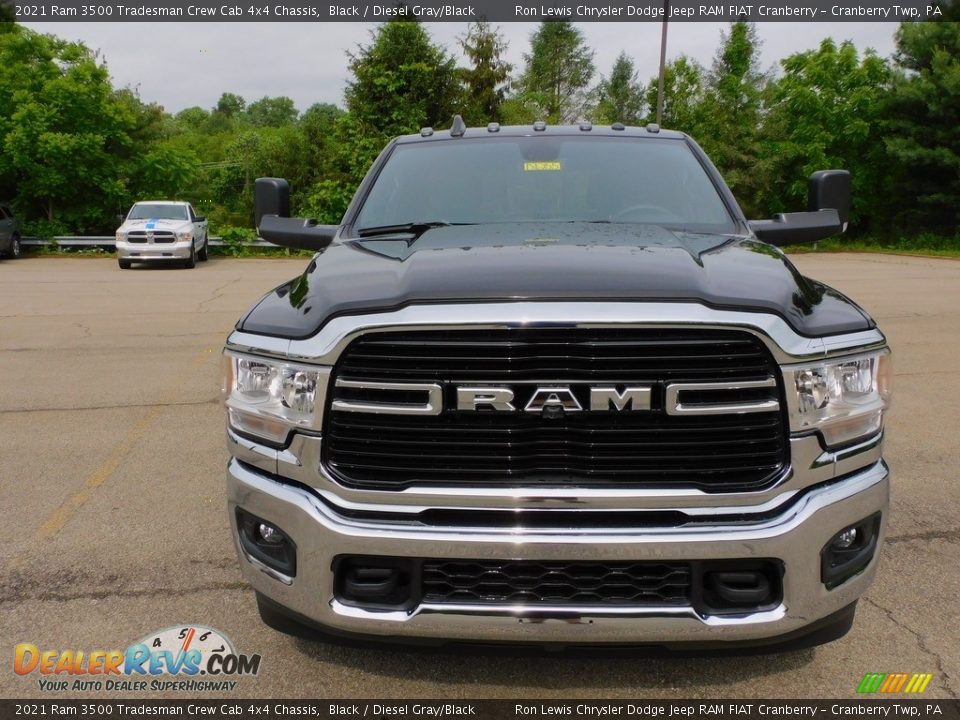 2021 Ram 3500 Tradesman Crew Cab 4x4 Chassis Black / Diesel Gray/Black Photo #2