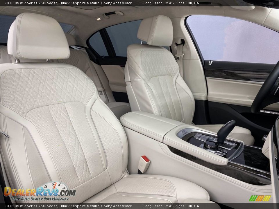 Front Seat of 2018 BMW 7 Series 750i Sedan Photo #34