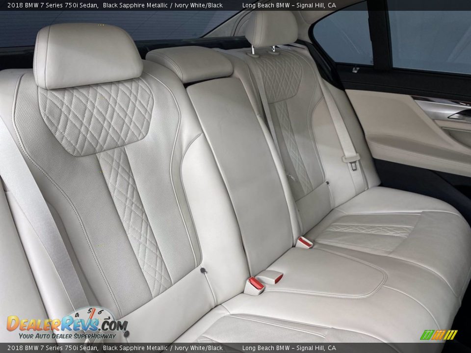 Rear Seat of 2018 BMW 7 Series 750i Sedan Photo #36