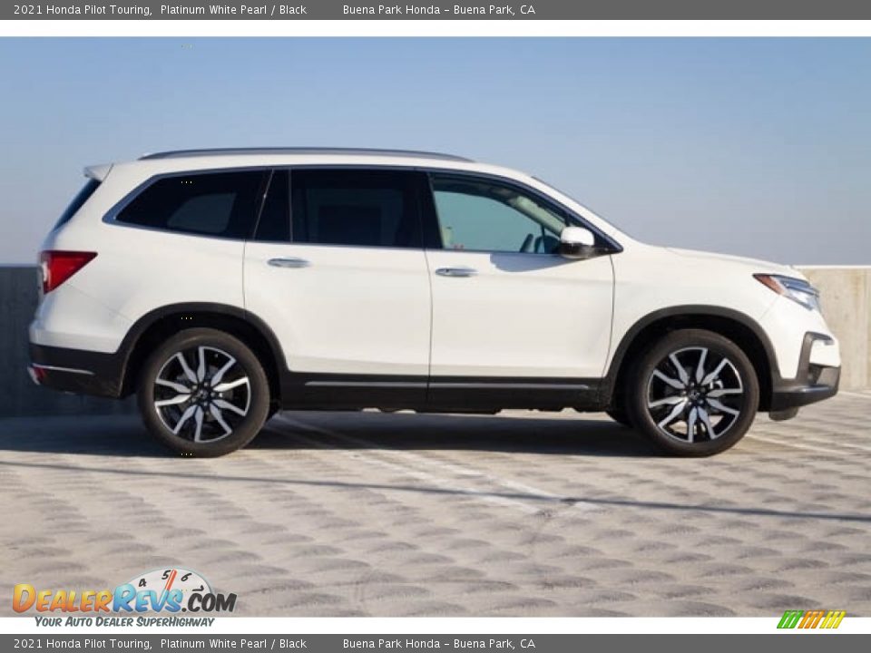 2021 Honda Pilot Touring Platinum White Pearl / Black Photo #9