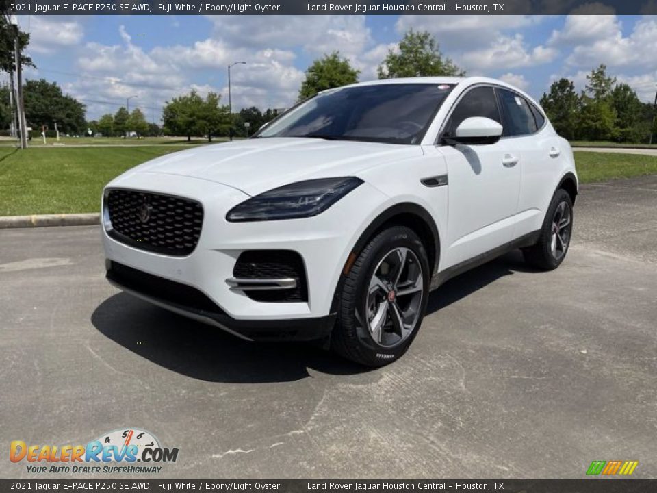 Front 3/4 View of 2021 Jaguar E-PACE P250 SE AWD Photo #1