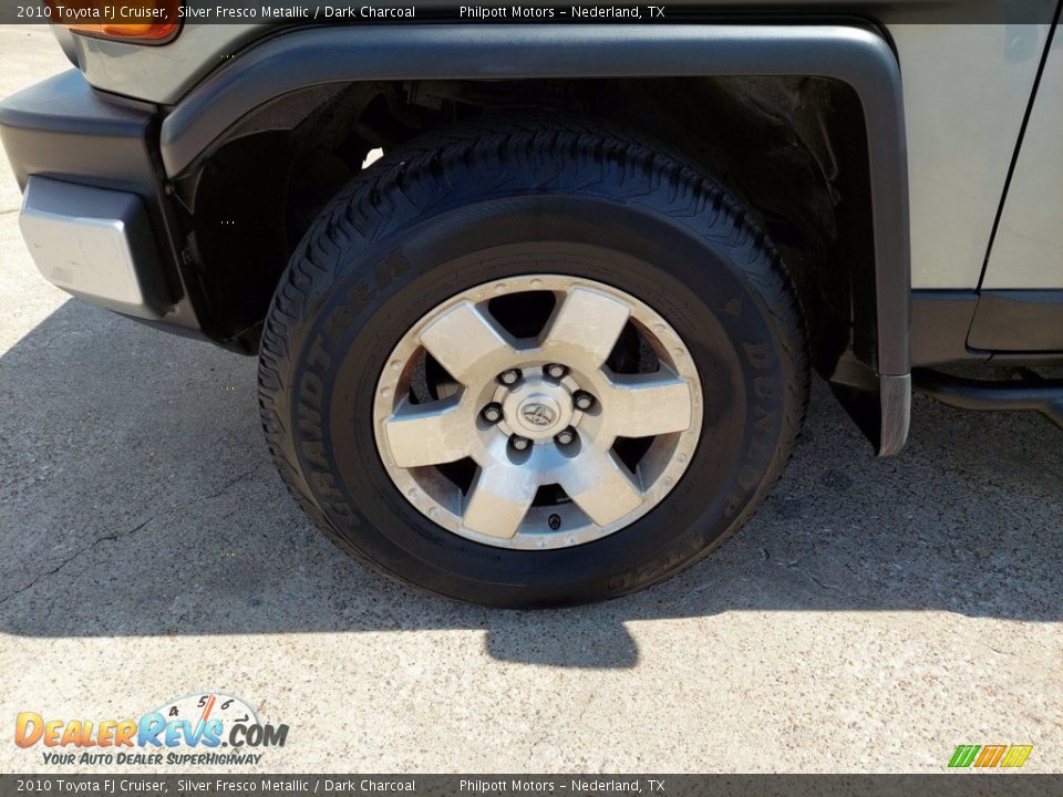 2010 Toyota FJ Cruiser Silver Fresco Metallic / Dark Charcoal Photo #10