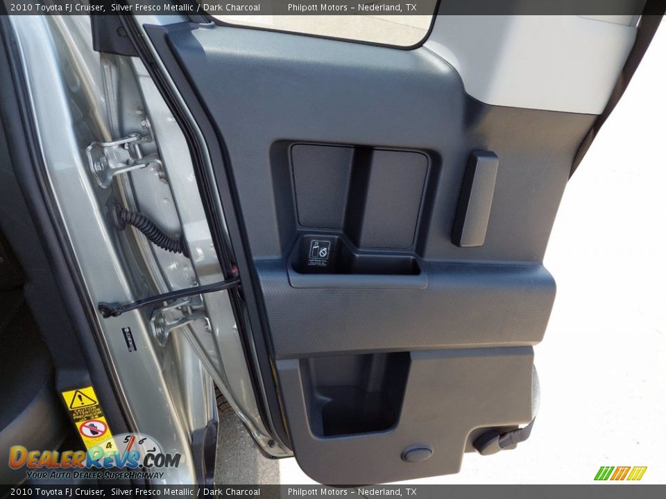 2010 Toyota FJ Cruiser Silver Fresco Metallic / Dark Charcoal Photo #20