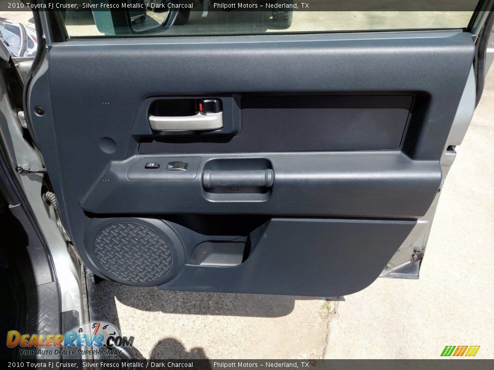 2010 Toyota FJ Cruiser Silver Fresco Metallic / Dark Charcoal Photo #23