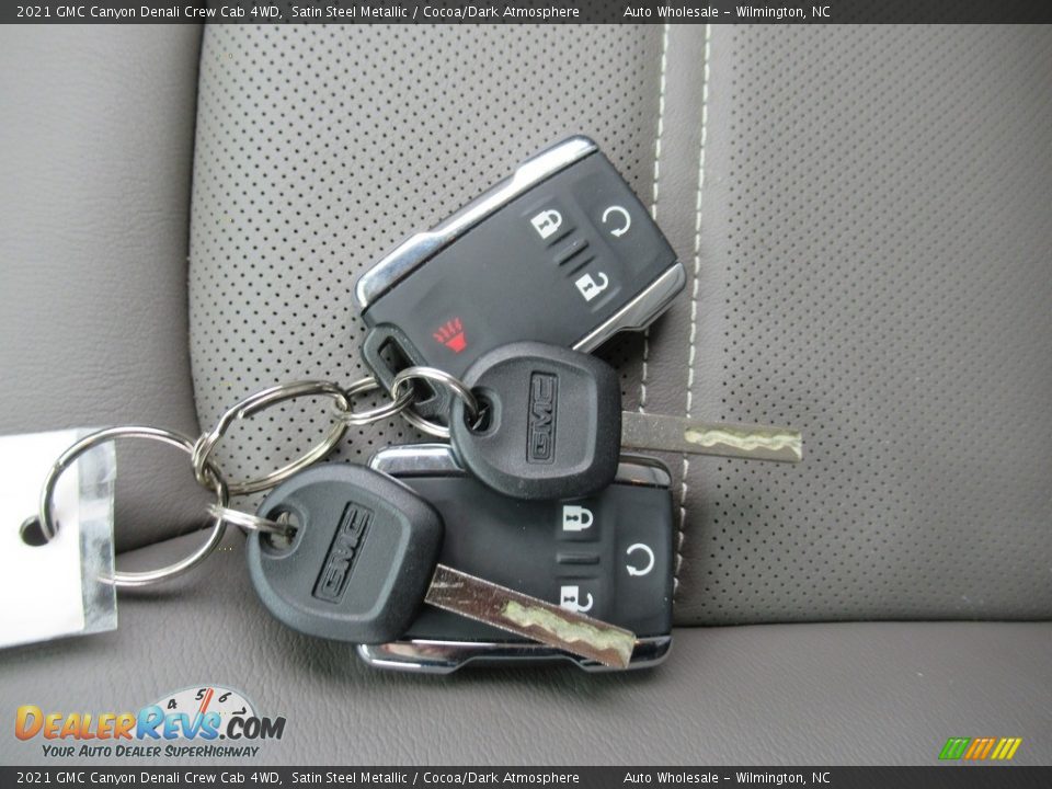 Keys of 2021 GMC Canyon Denali Crew Cab 4WD Photo #20