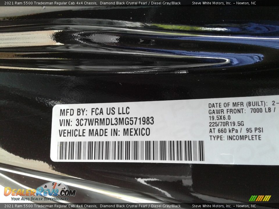 2021 Ram 5500 Tradesman Regular Cab 4x4 Chassis Diamond Black Crystal Pearl / Diesel Gray/Black Photo #22