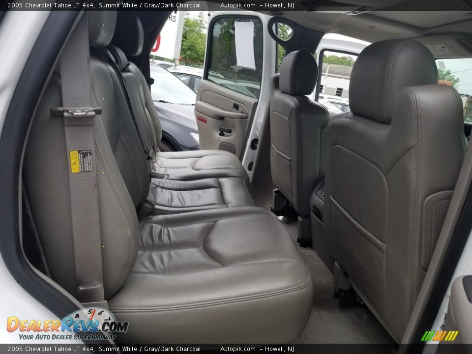 2005 Chevrolet Tahoe LT 4x4 Summit White / Gray/Dark Charcoal Photo #18