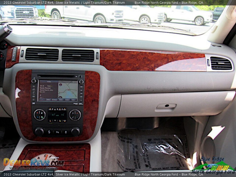 2013 Chevrolet Suburban LTZ 4x4 Silver Ice Metallic / Light Titanium/Dark Titanium Photo #17