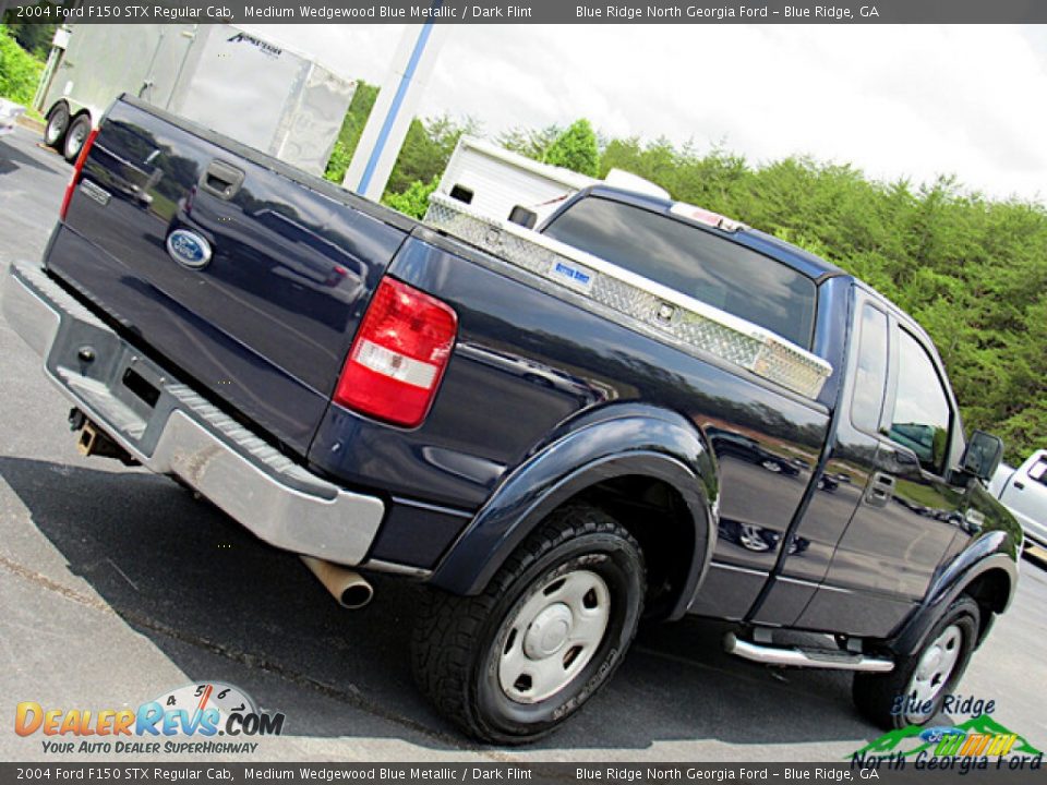 2004 Ford F150 STX Regular Cab Medium Wedgewood Blue Metallic / Dark Flint Photo #21