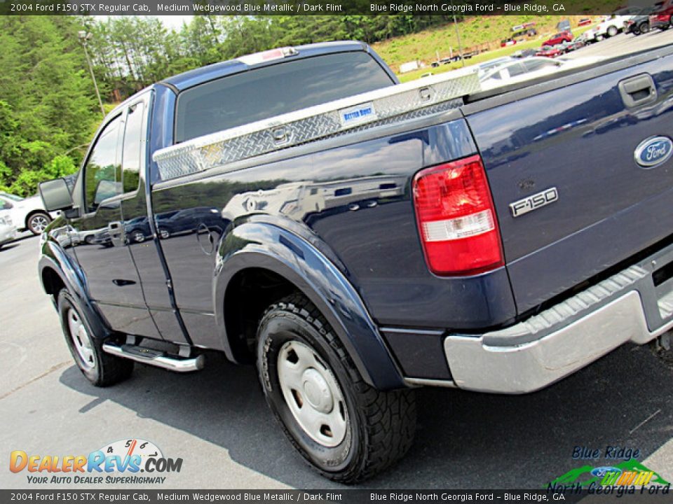 2004 Ford F150 STX Regular Cab Medium Wedgewood Blue Metallic / Dark Flint Photo #22