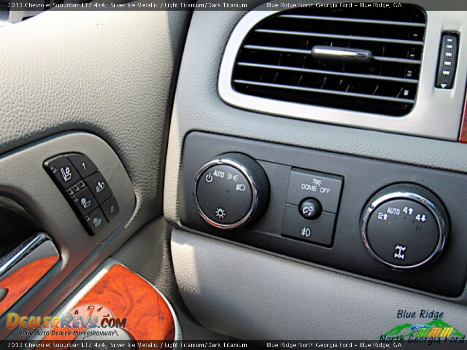 2013 Chevrolet Suburban LTZ 4x4 Silver Ice Metallic / Light Titanium/Dark Titanium Photo #23